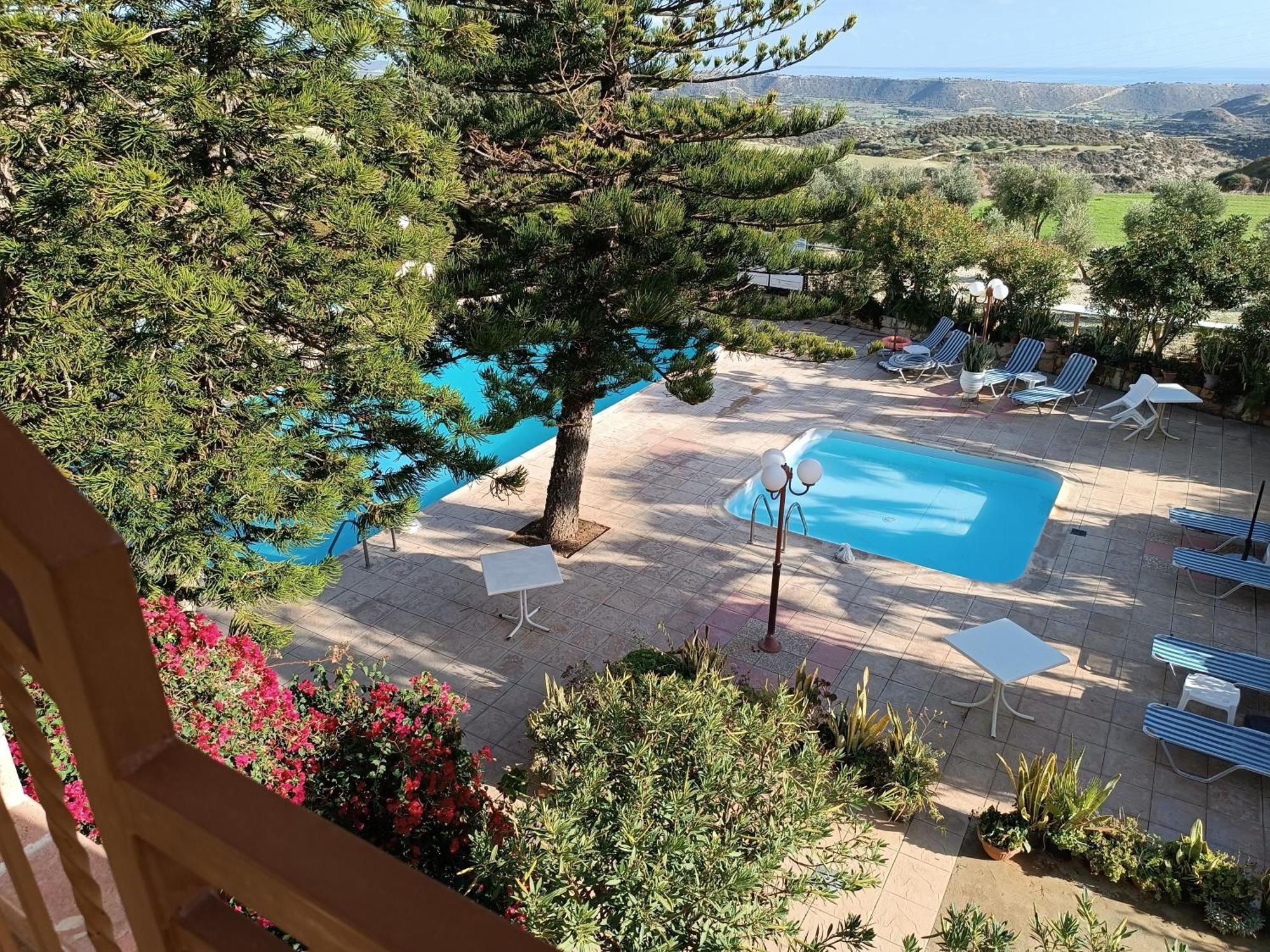 Rantzo Holiday Apartments Pissouri Exterior photo