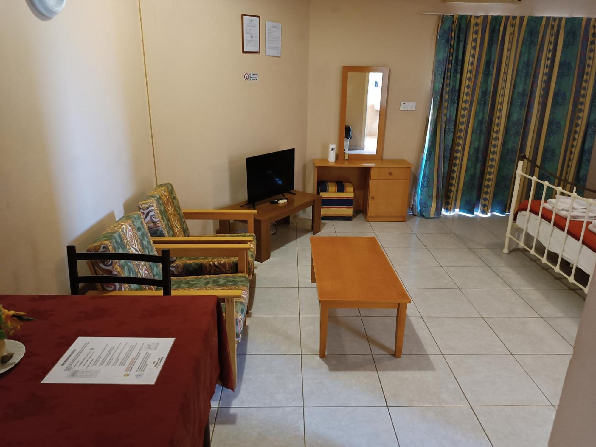 Rantzo Holiday Apartments Pissouri Exterior photo