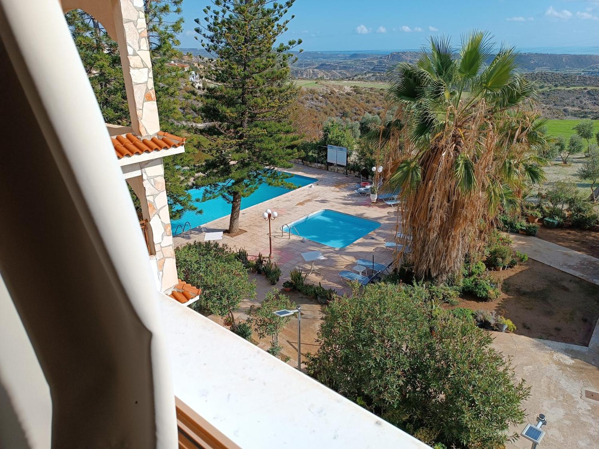 Rantzo Holiday Apartments Pissouri Exterior photo